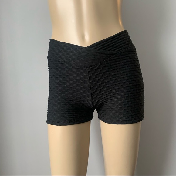 NEW TIKTOK HIGH RISE BLACK YOGA GYM BOOTY SHORTS WOMENS SIZE SMALL/MEDIUM - Picture 6 of 9